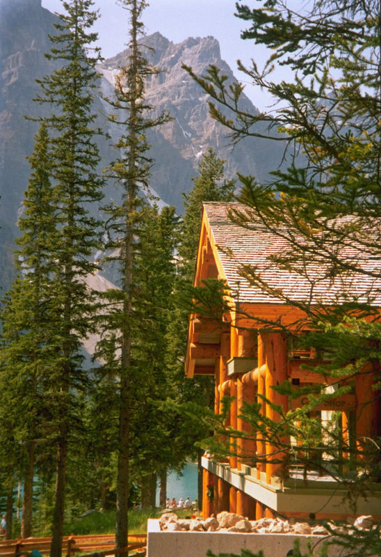 Moraine Lake Lodge Lake Louise Exterior photo
